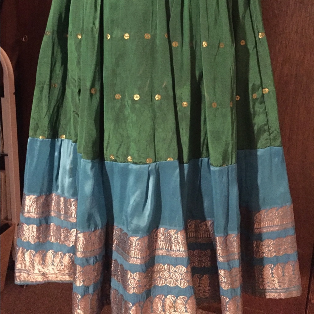Party dress - Picture 2 of 3