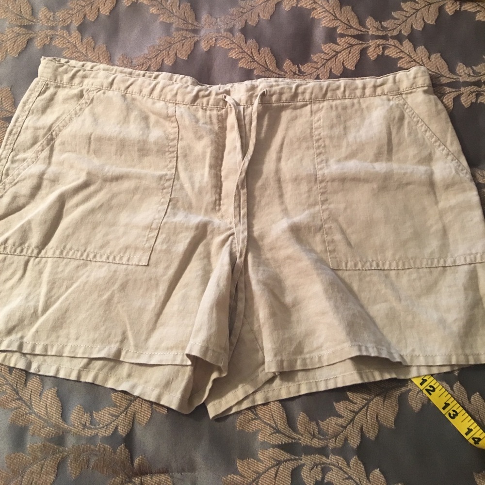 London Jean (Victoria Secret) tan linen shorts