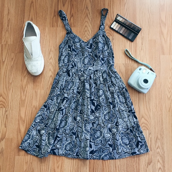 Forever 21 Dresses & Skirts - HOST PICK: F21 Navy Blue & White Floral Sundress