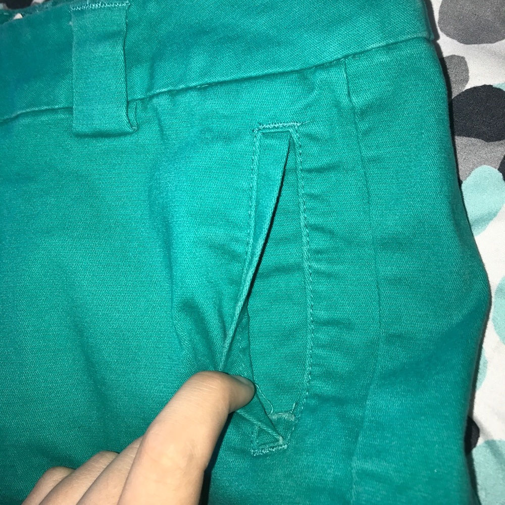 Shorts - Picture 2 of 4