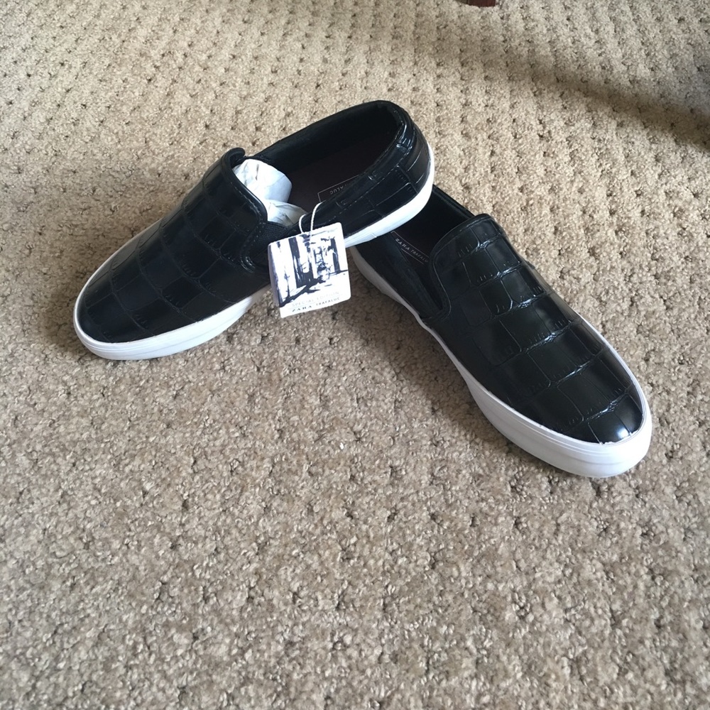 ⚡️2xHP⚡️Zara Embossed Leather Slip-Ons