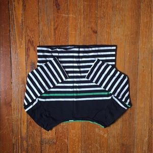 Striped crop too shirt