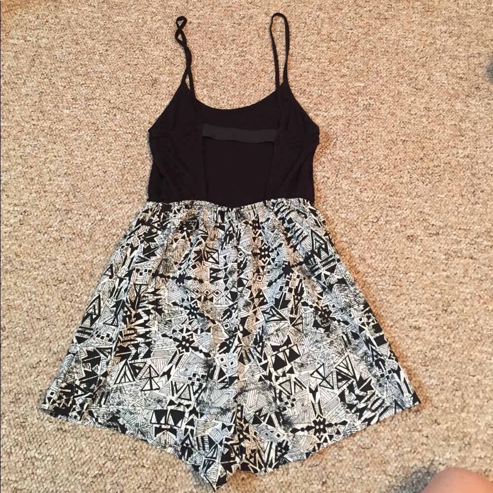 Aztec romper - Picture 2 of 6