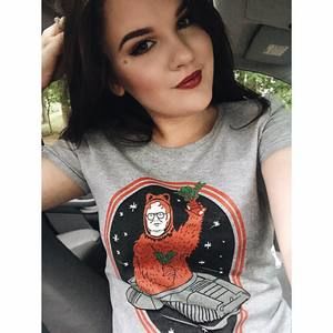 Meet your Posher, Becca