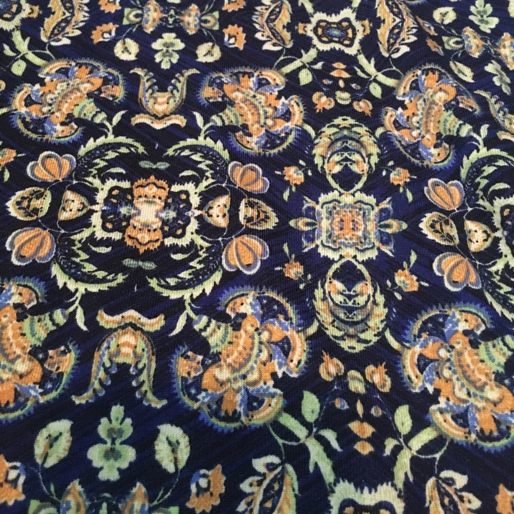 XS LULAROE Randy - Picture 2 of 3