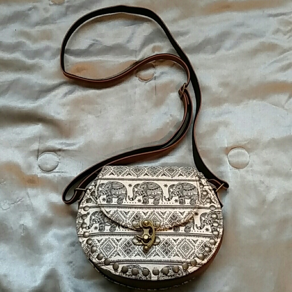 NWOT Elephant Crossbody Purse