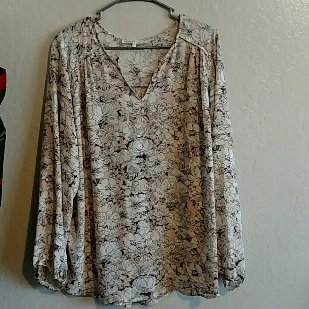 NWOT Floral Blouse