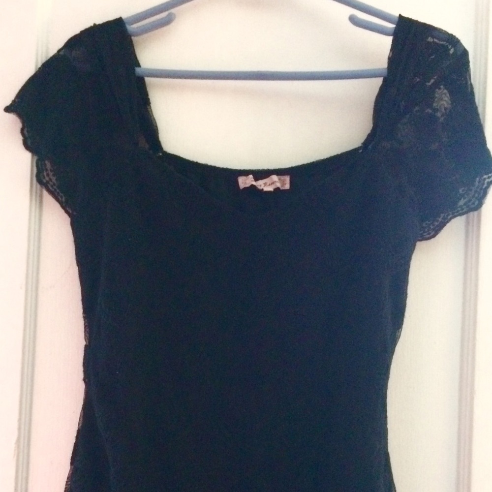 Young Essence black lace top size medium