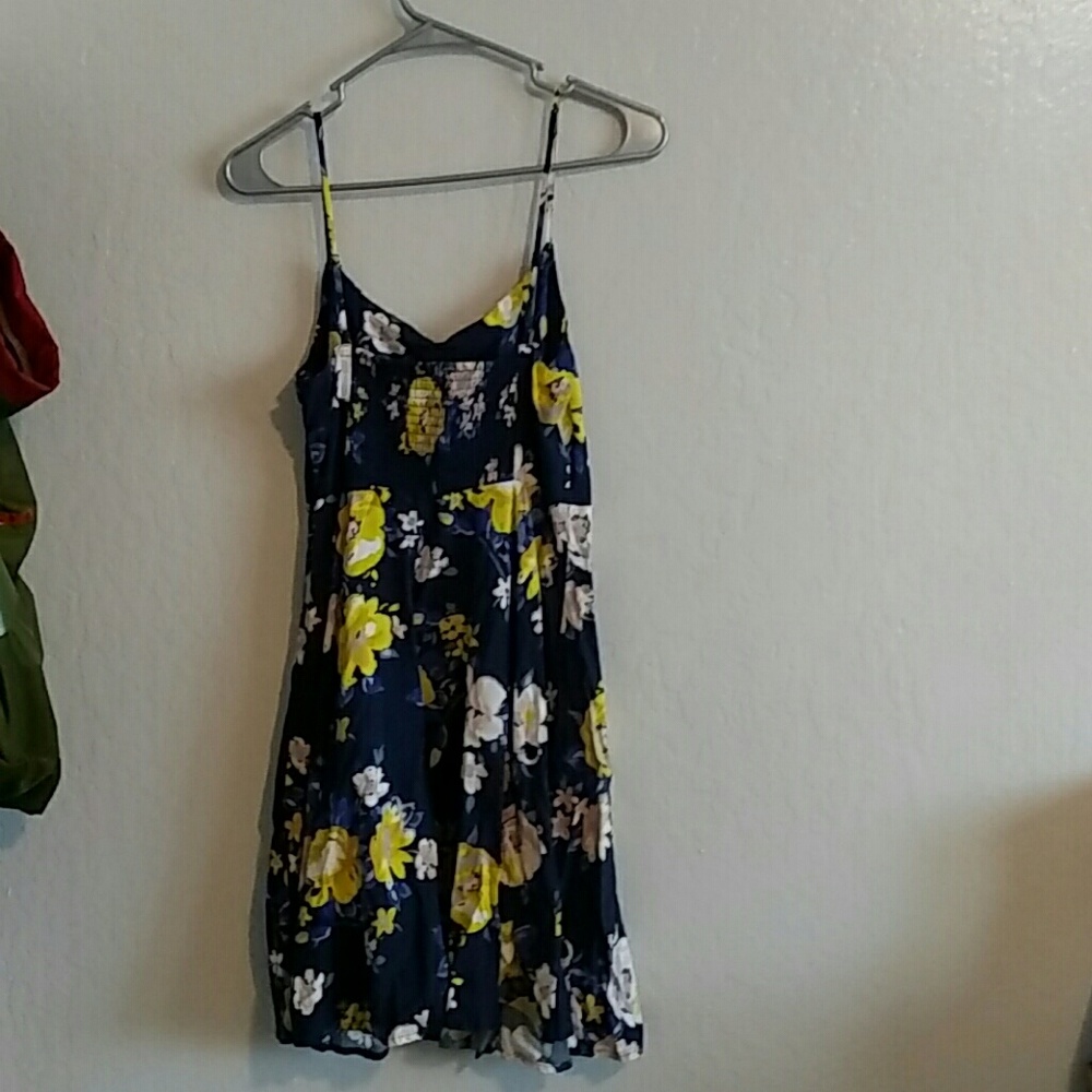 Summer Dress - Picture 2 of 5