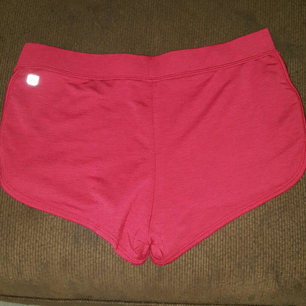 Fabletics - Picture 2 of 4