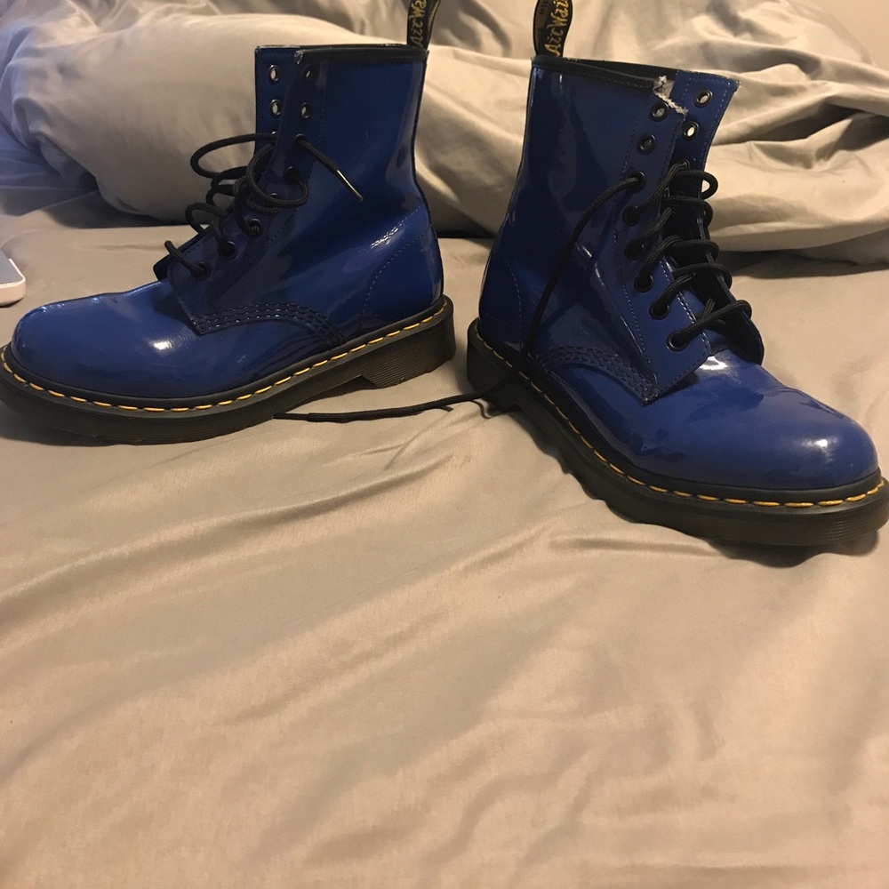 Size 7 Blue patent leather Doc Marten boots!!