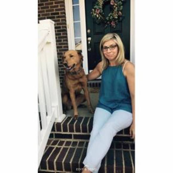 Meet your Posher, Lauren - Picture 1 of 1