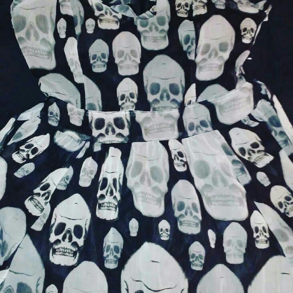 Store closing**Skull trip party dress hot topic