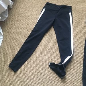 Athlete tux stripe leggings