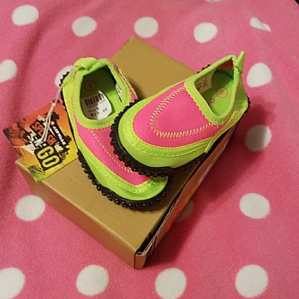 Airwalk Water Shoes..NEW