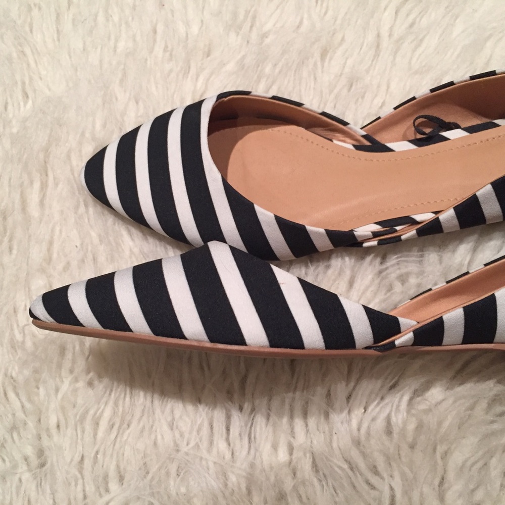 Adorable Striped D'Orsay Flats **NWOT**