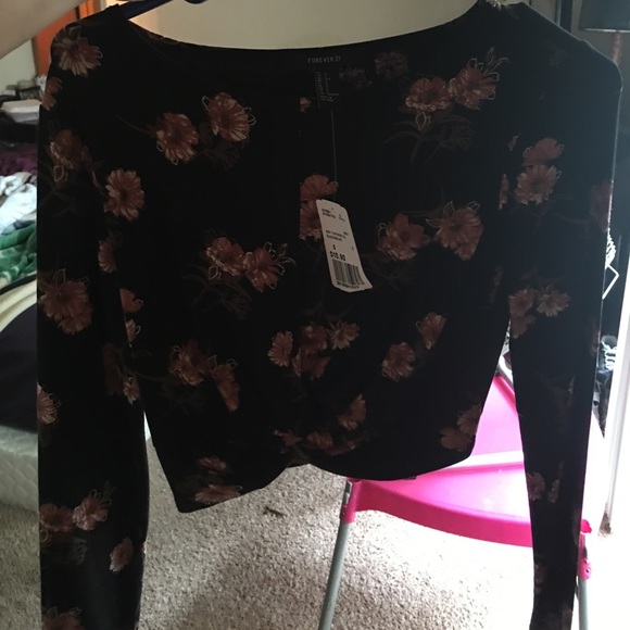 Forever 21 small floral crop - Picture 1 of 1