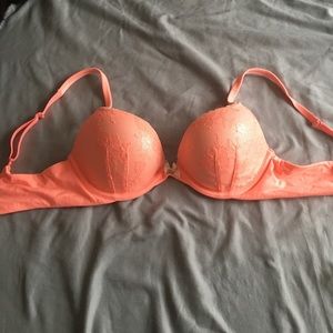 32C Victoria's Secret The Body Push-up Bra