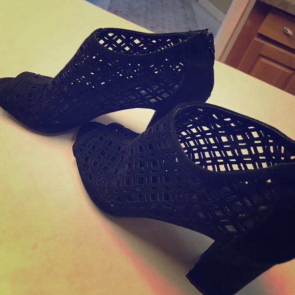Steve Madden booties - Picture 2 of 4