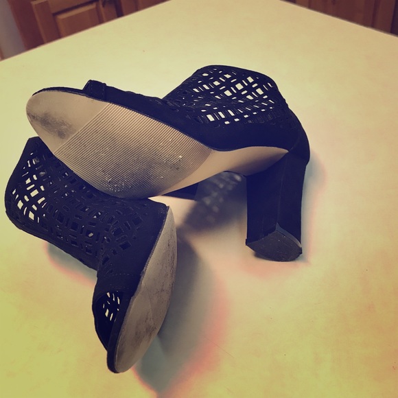 Steve Madden booties - Picture 3 of 4