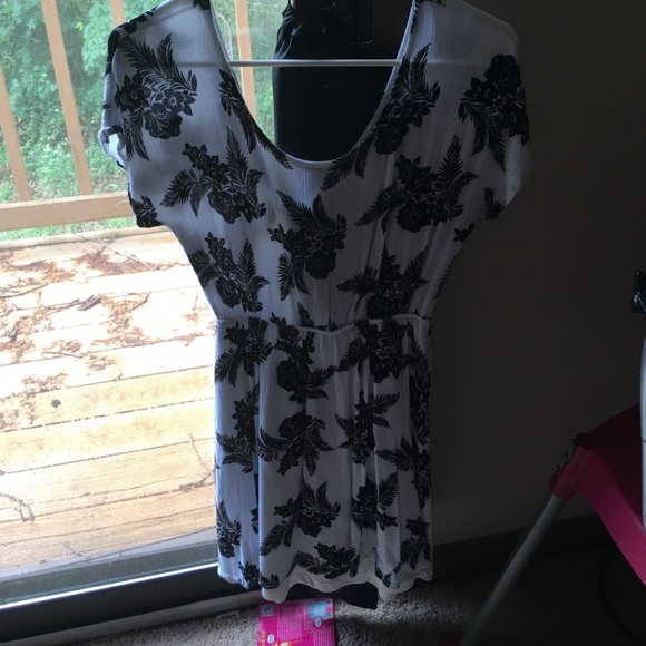 Black and white Charlotte Russe dress - Picture 1 of 2