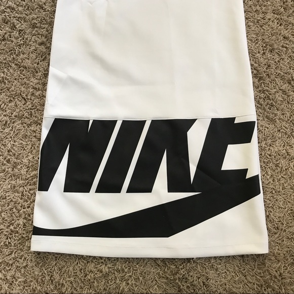 New Nike Sportswear Irreverent Logo Dress - Picture 7 of 8