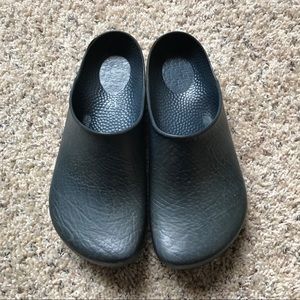 Birkenstock Ges Gesch blue rubber clogs size 6.5