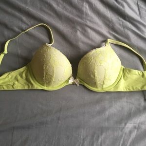 32C Victoria's Secret Body Push-up Bra