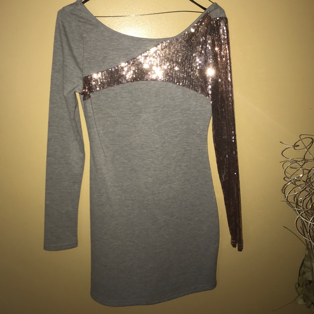 sequin dress - Picture 2 of 4