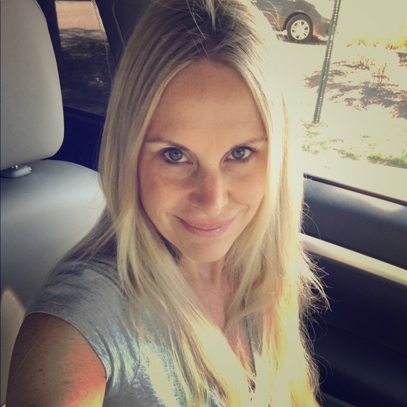 Meet your Posher, Dusty - Picture 2 of 4