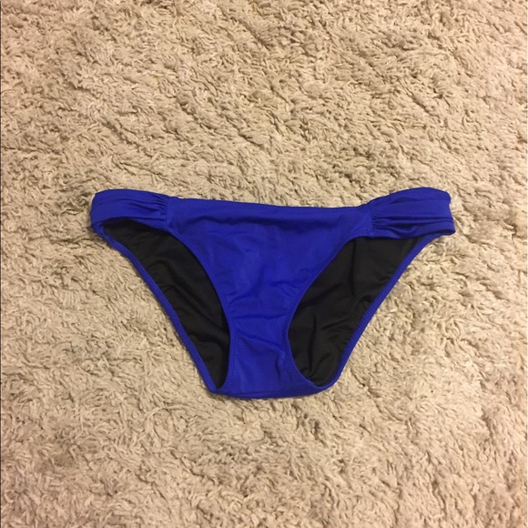 Victoria's Secret Bathing Suit Bottoms - Picture 1 of 2