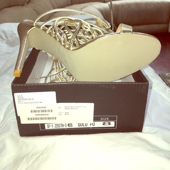 NWT gold strappy sexy high heel - Picture 3 of 5
