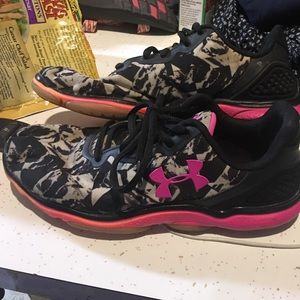 Under armour tennis shoes