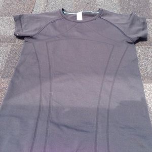 Ivivva shirt