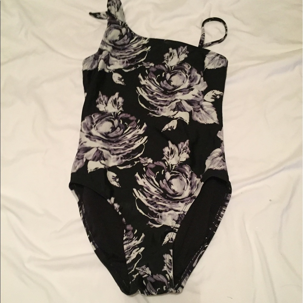 Gap kids one piece bathensuit