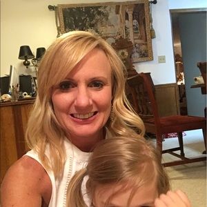 Meet your Posher, Celia