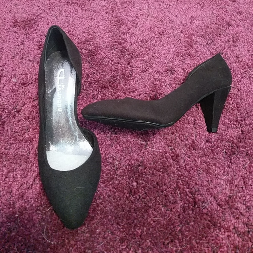 NWOT! Never worn black suede kitten heels