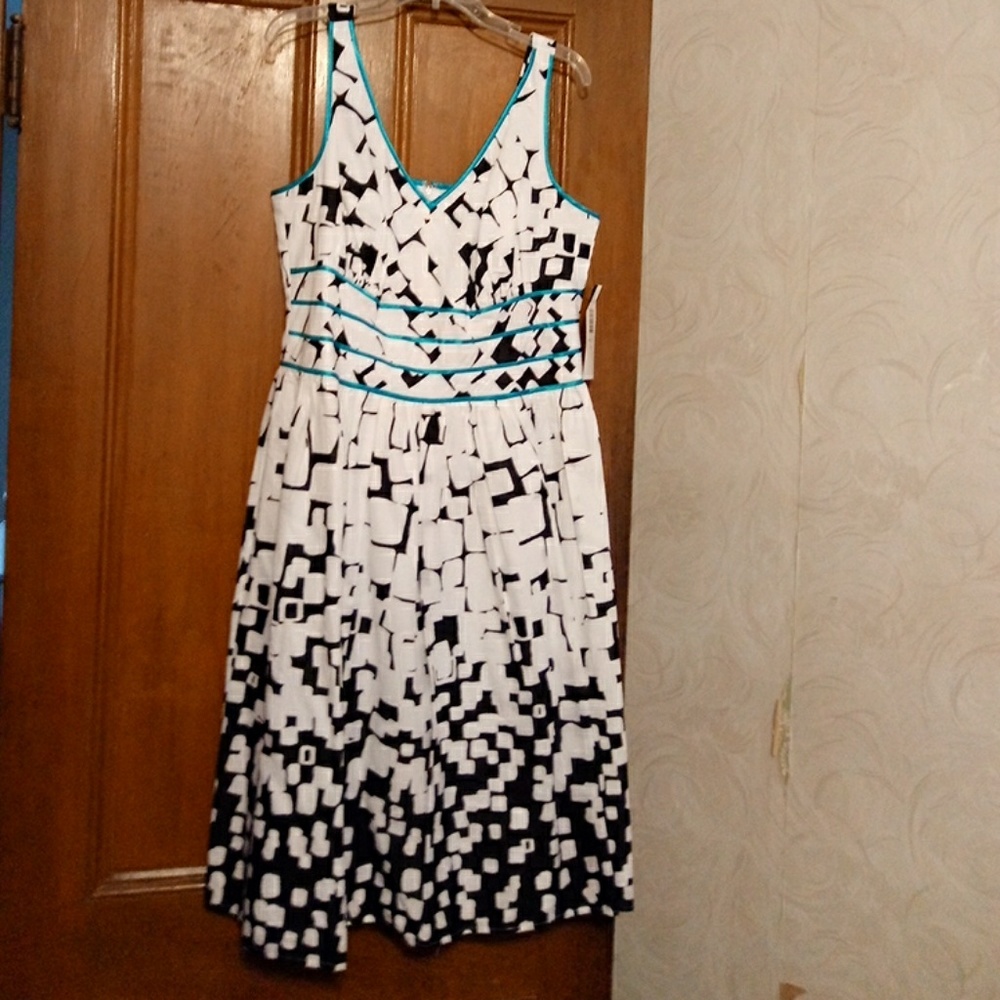 Signature woman by robbie bee white black and teal