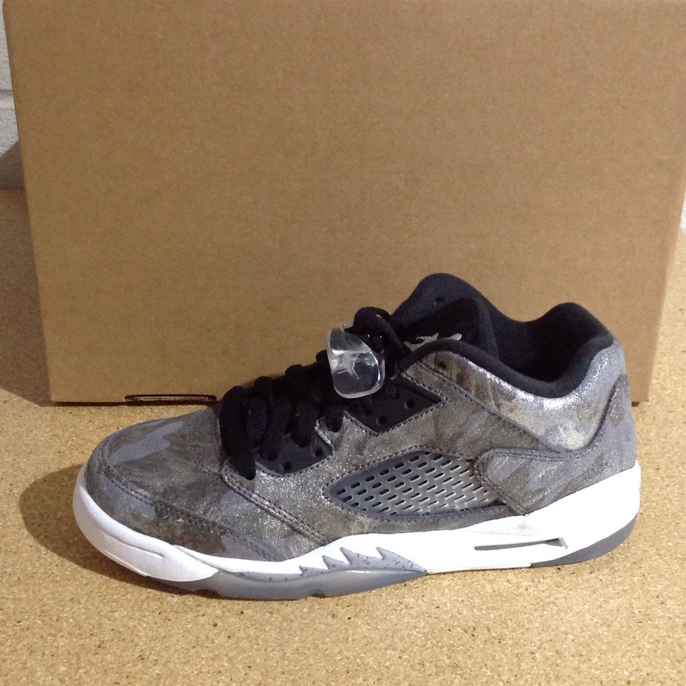 Jordan Retro 5 Low G Premium Sneaker