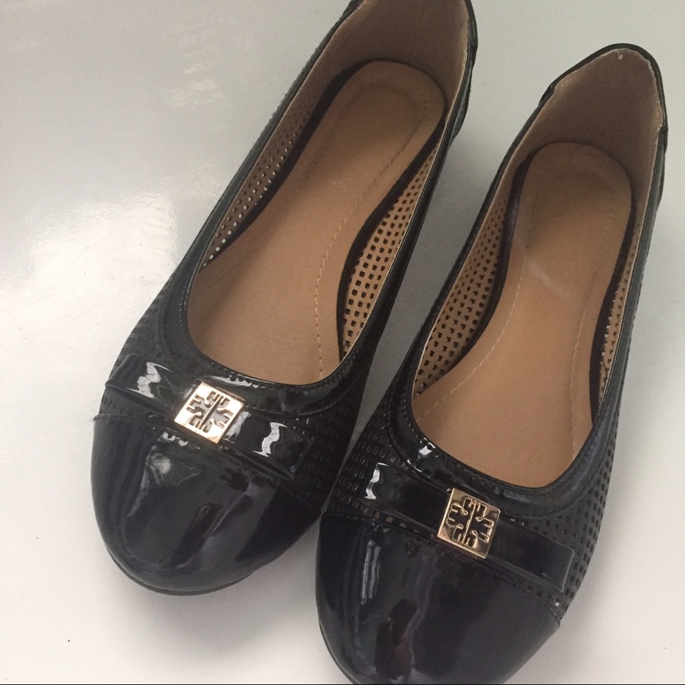 Black Bow Flats