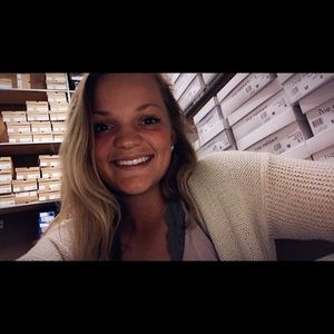 Meet your Posher, Addie