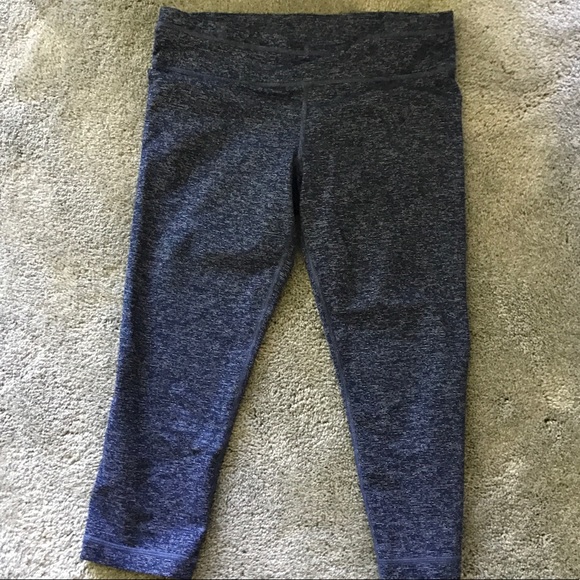 Under Armour blue workout cropped leggings - Picture 1 of 2