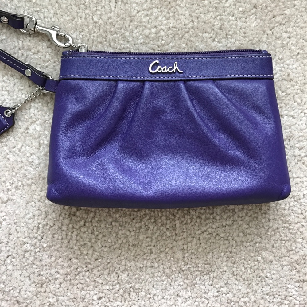 Coach Wristlet in purple