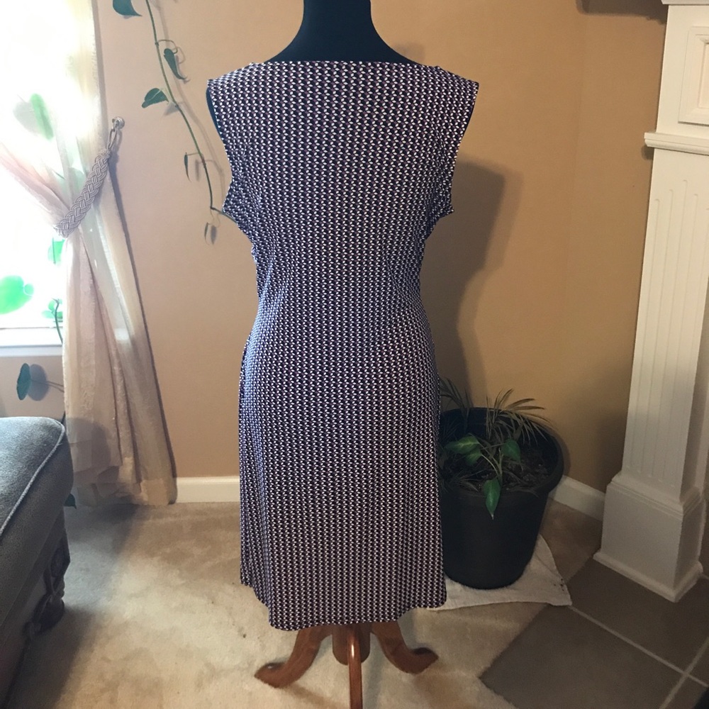 Dress 🌹👗🌹 - Picture 2 of 5