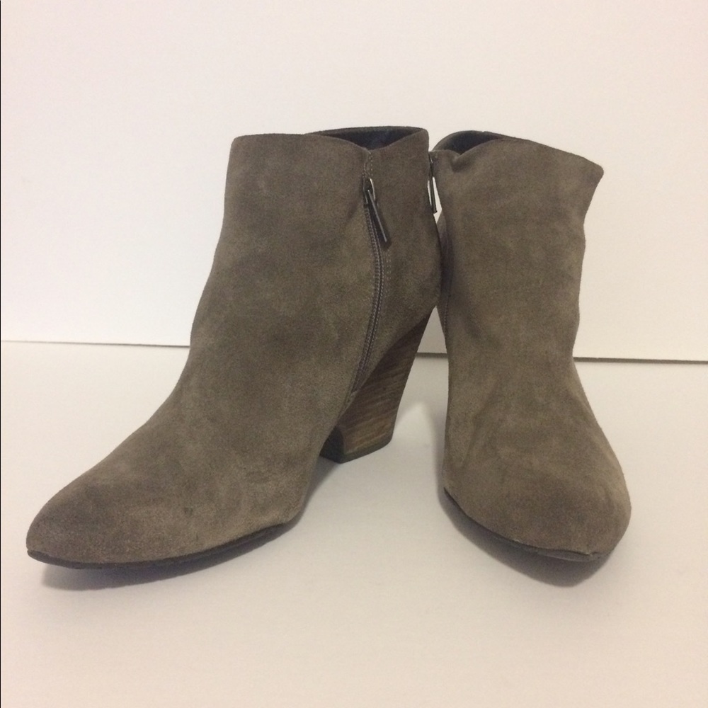 Kenneth Cole Reaction Gray Suede Booties
