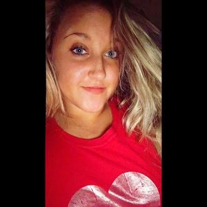 Meet your Posher, Karissa