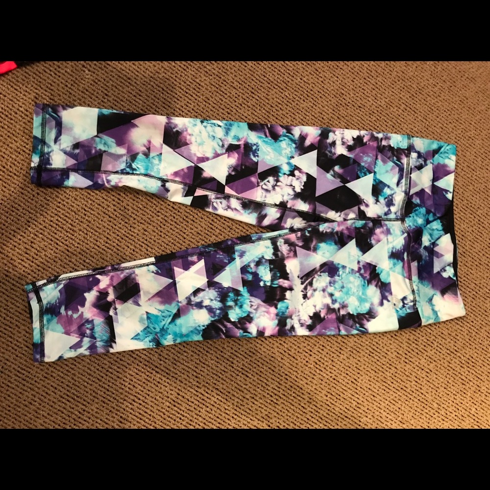 Watercolor marble print workout leggings