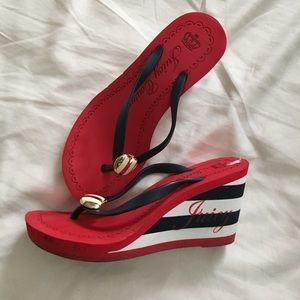 Juicy Couture Foam Wedges
