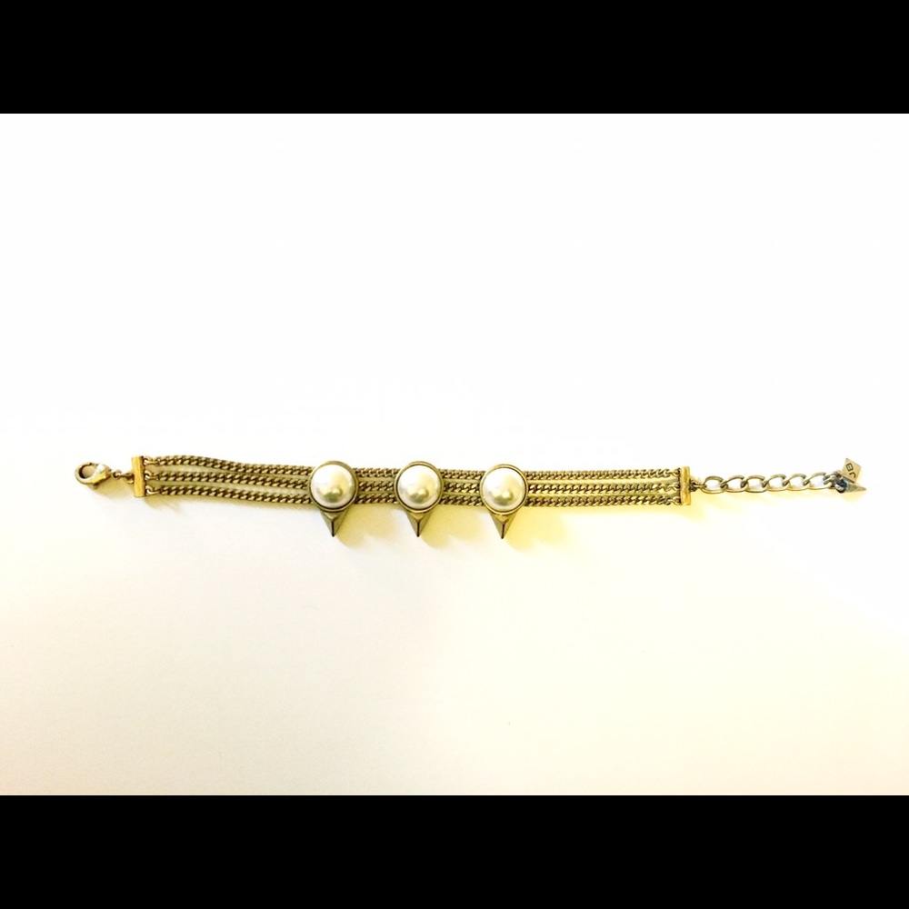 Pearl and stud bracelet