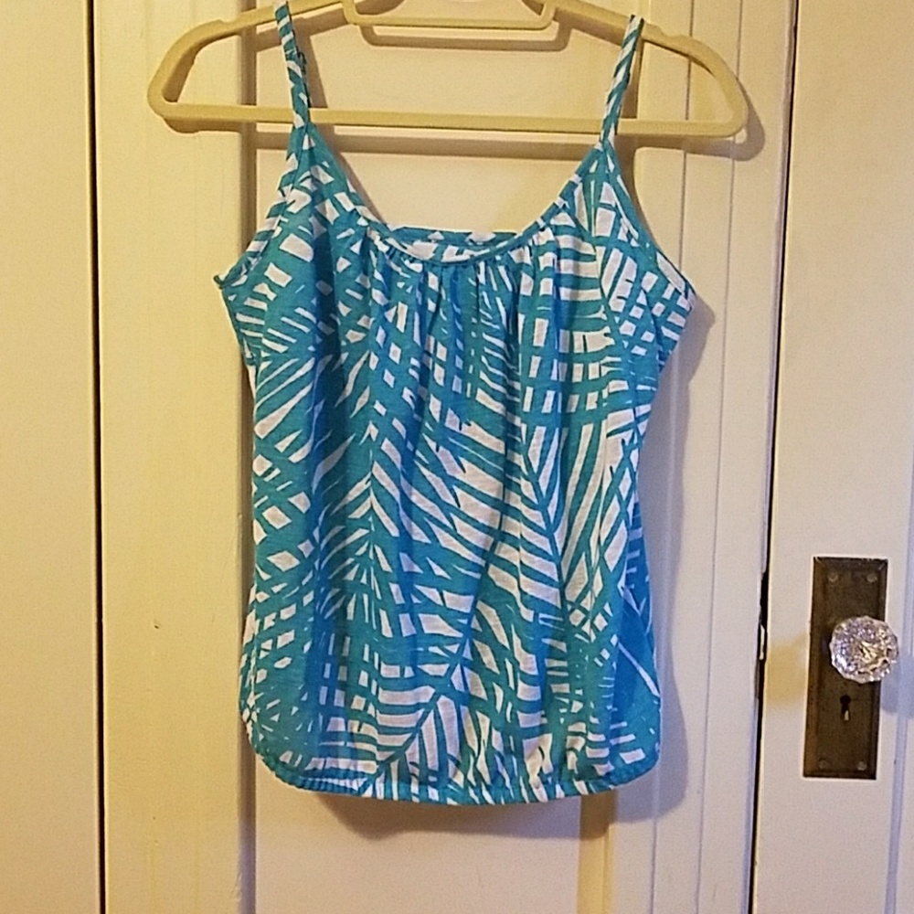 Tropical tank perfect for vacation!